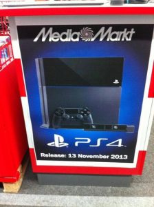 Lojas anunciam data de lançamento do PS4