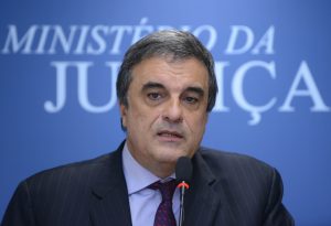 Ministro da Justiça diz que video games incentivam homicídios
