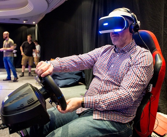 DriveClub VR é mostrado na GDC 2016