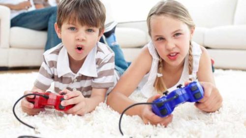 Jogar videogame auxilia no desempenho escolar, segundo estudo