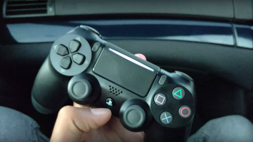 DualShock 4 do PS4 Slim tem uma lightbar adicional, confira