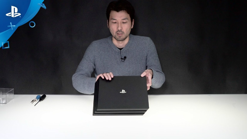 Veja a Sony desmontar o PS4 Pro, peça por peça