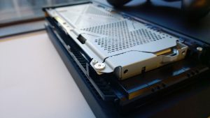 Vídeo compara tempo de carregamento com HD externo no PS4