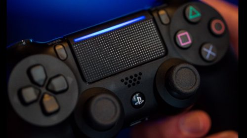 Nova patente de controle da Sony sugere DualShock com touchscreen