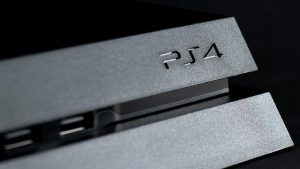 [Curiosidade] Por que o PlayStation 4 ‘estala’ mesmo desligado?