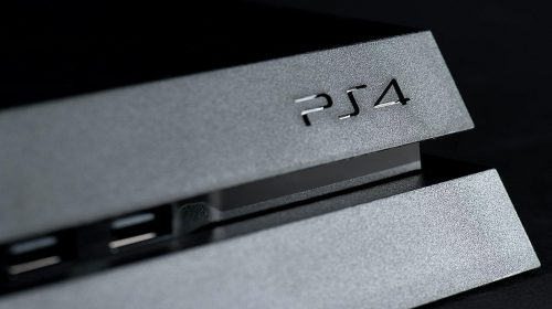 [Curiosidade] Por que o PlayStation 4 'estala' mesmo desligado?