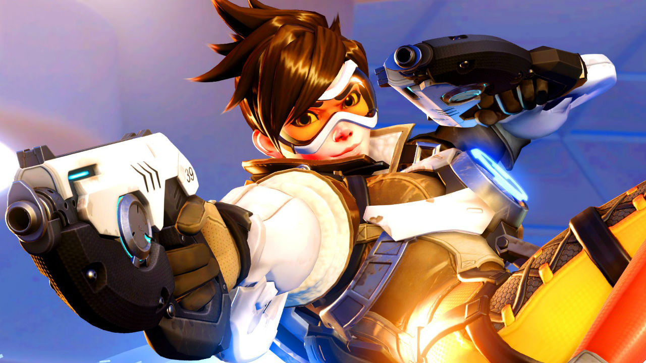 Imagem de capa sobre a matéria do crossplay em Overwatch de um dos personagens apontando uma arma