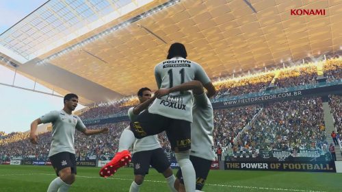 Konami vai estampar marca do PES 2019 na camisa do Corinthians