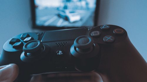 PlayStation 5 contará com três formatos de mídia: físico, digital e streaming