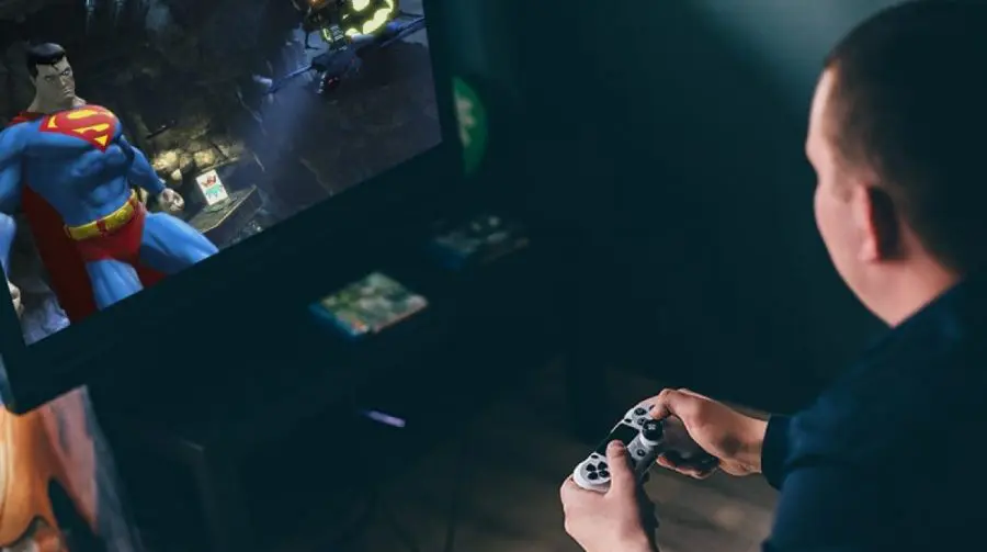 OMS faz campanha encorajando pessoas a ficarem em casa jogando videogame