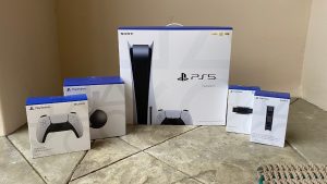 Tirando onda! Geoff Keighley recebe PS5 e publica vídeos com o console