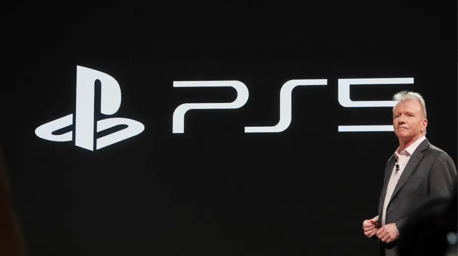 Chefe da PlayStation celebra o lançamento do PS5