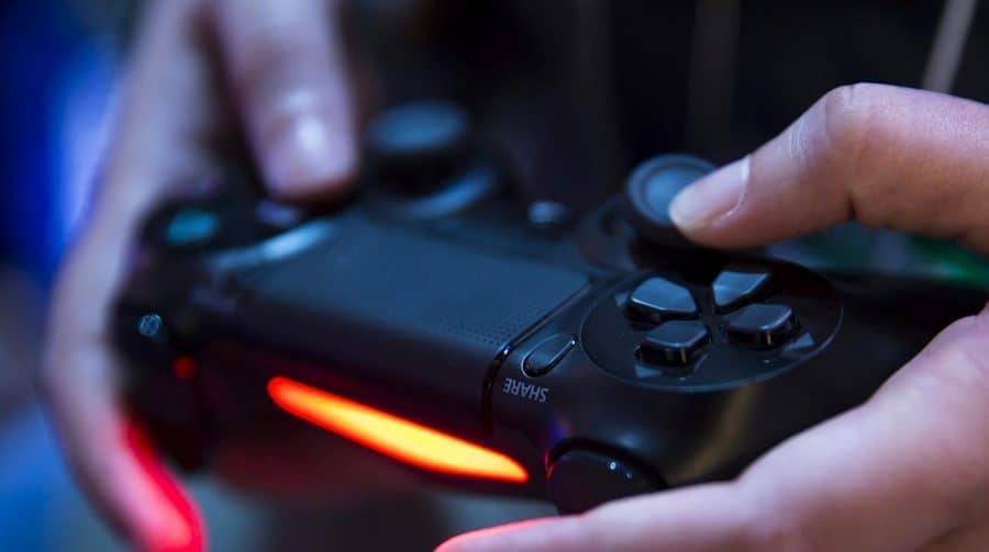 Patente da Sony sugere que jogadores poderão dar dicas in-game para outros