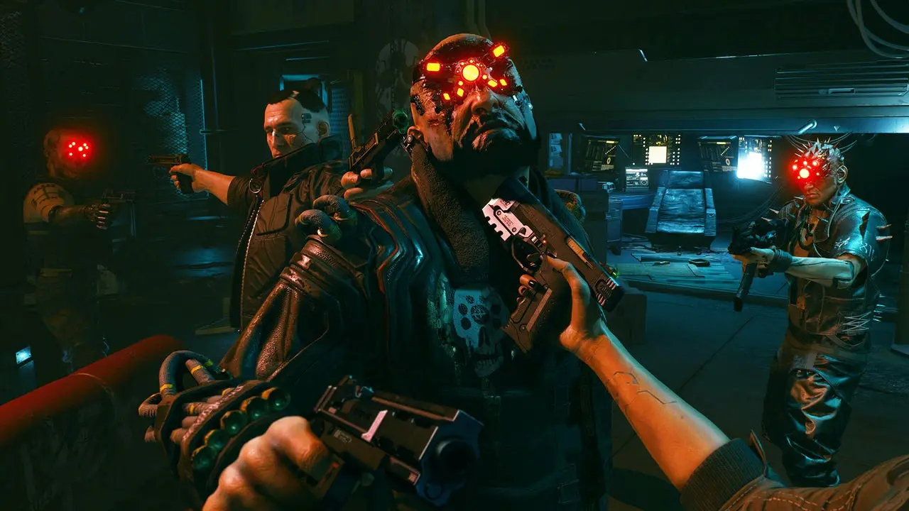 Personagens de Cyberpunk 2077 com armas apontadas uns para os outros.