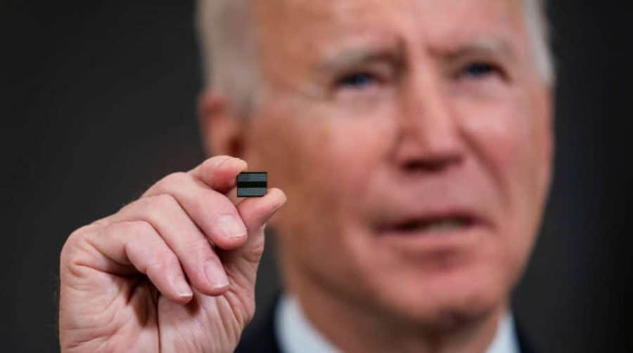 PS5: Joe Biden quer resolver a escassez de semicondutores