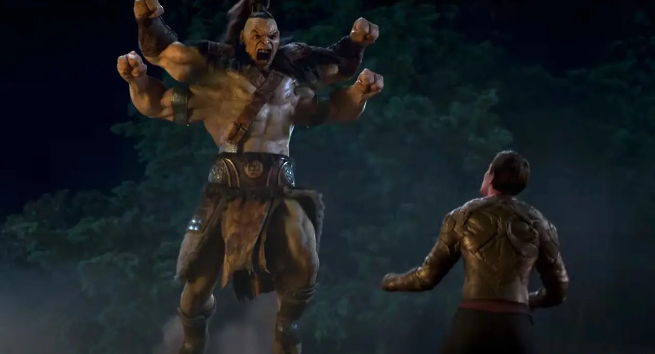 Goro lutando contra um adversário no filme Mortal Kombat.