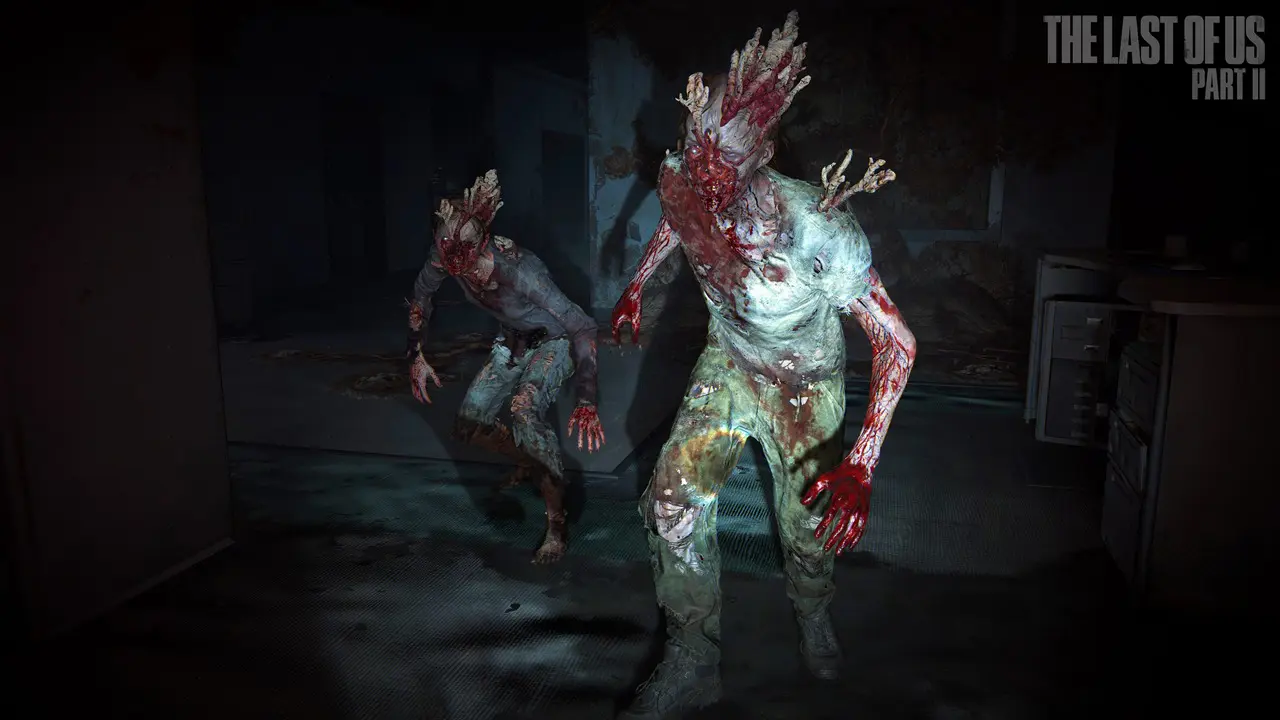 Dois stalkers com fungos saindo do corpo enquanto se movimentam no escuro. Eles são inimigos que aparecem em The Last of Us Part II. 
