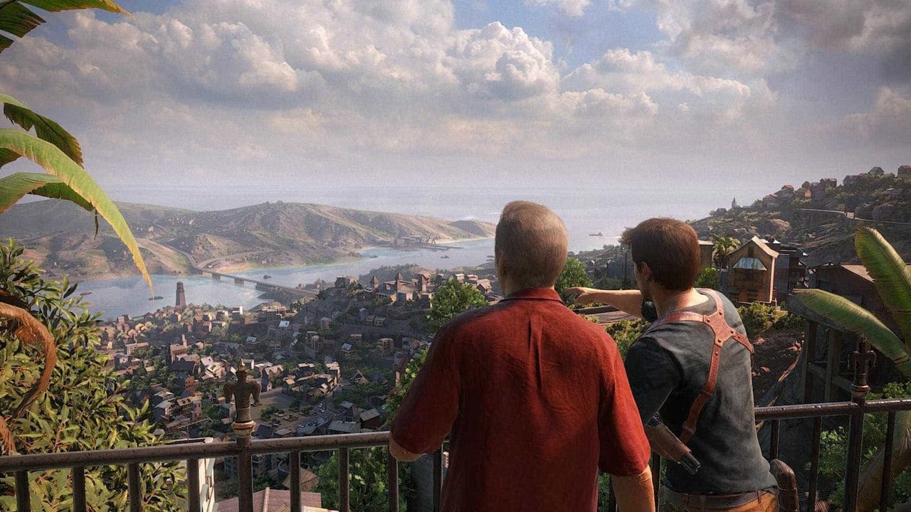 Sully e Nathan Drake olhando para uma cidade em Uncharted 4