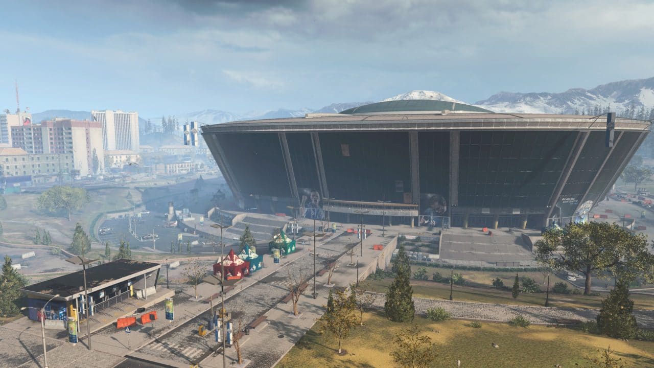 Imagem do estádio em Verdansk no jogo Call of Duty: Warzone