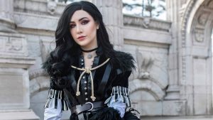 Lilás e Groselha! Cosplay de Yennefer, de The Witcher 3, impressiona pela fidelidade