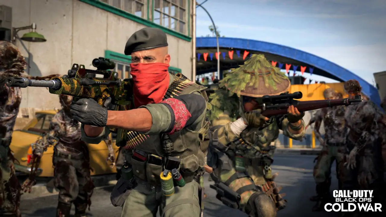 Imagem de dois soldados armados em meio a muitos zumbis na 3ª temporada de Black Ops Cold War e Warzone