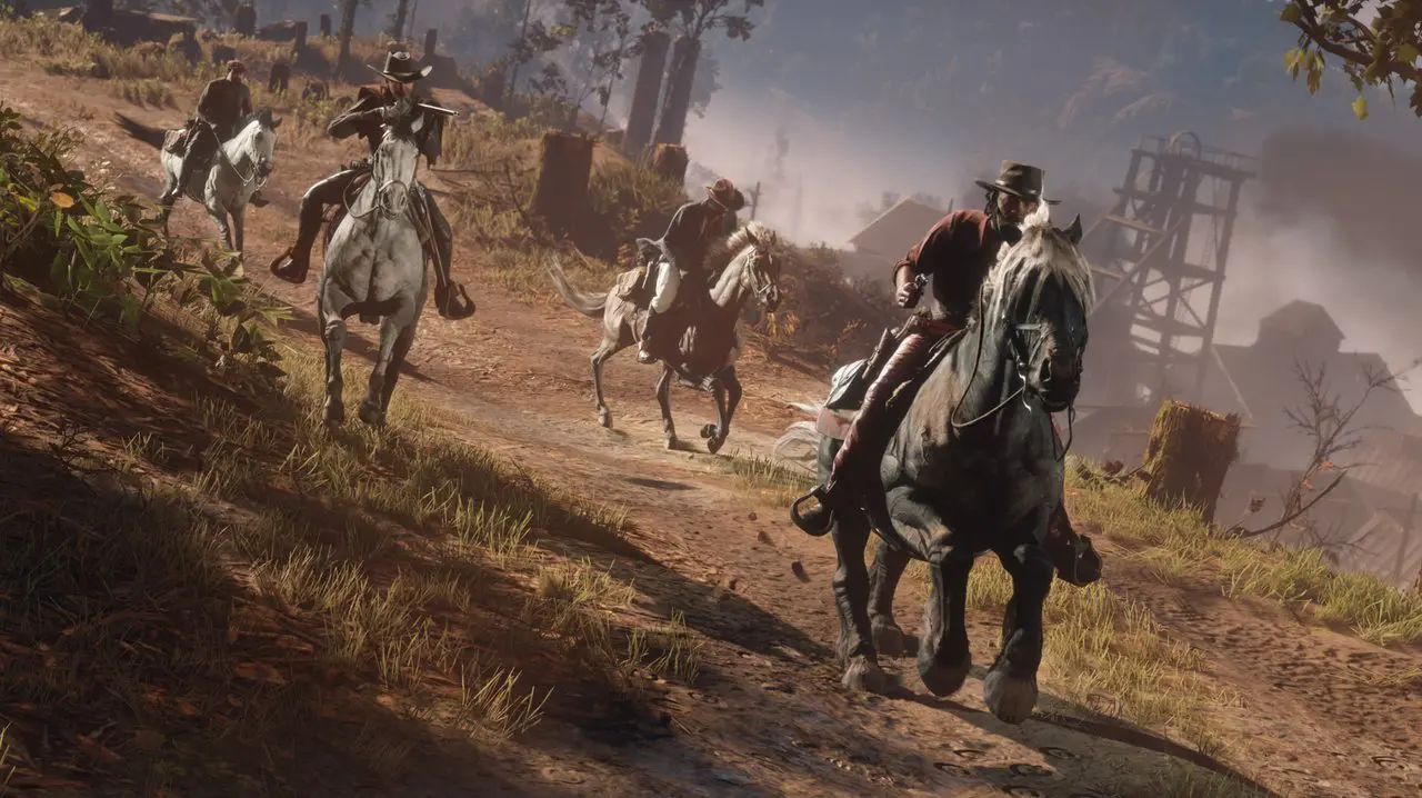 Imagem de quatro personagens de Red Dead Online em uma corrida a cavalos