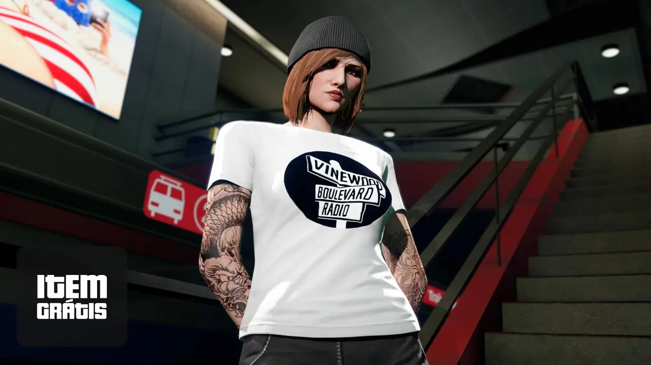 Imagem da camiseta grátis de GTA Online com uma personagem de toca em destaque