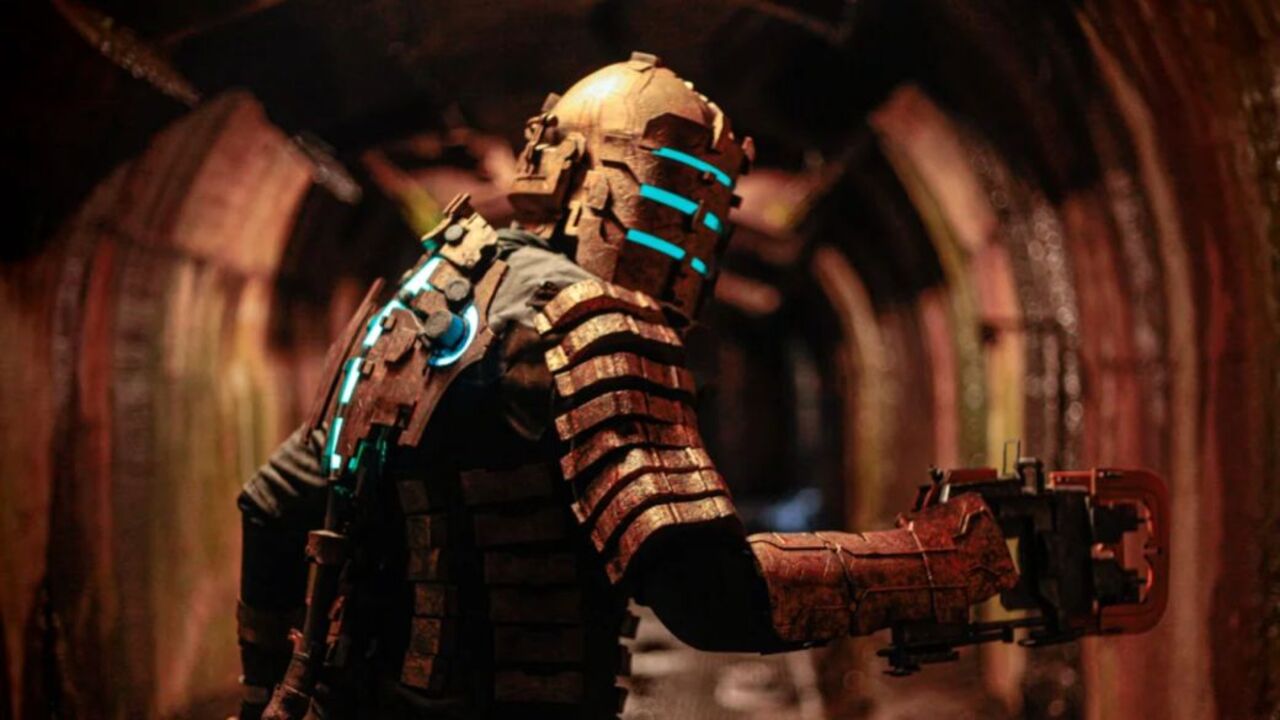 dead space 2 suit looks too anime