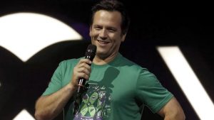 Phil Spencer alfineta a PlayStation por estratégia de lançamentos no PC