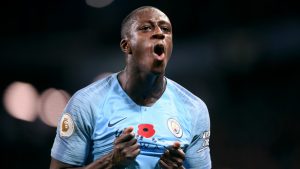 Jogador do Manchester City é removido de FIFA 22 por acusações de estupro