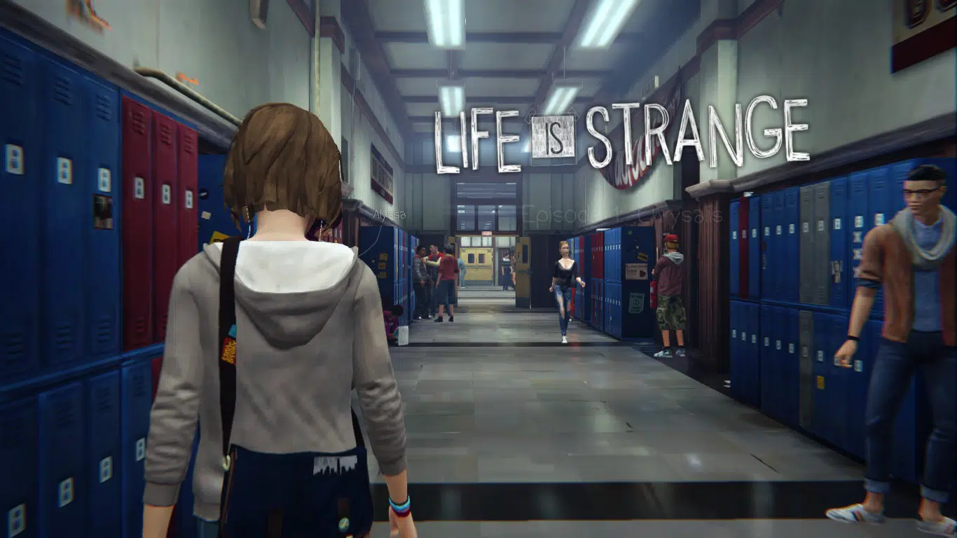 Cena do jogo Life is Strange que a personagem caminha por um corredor da escola