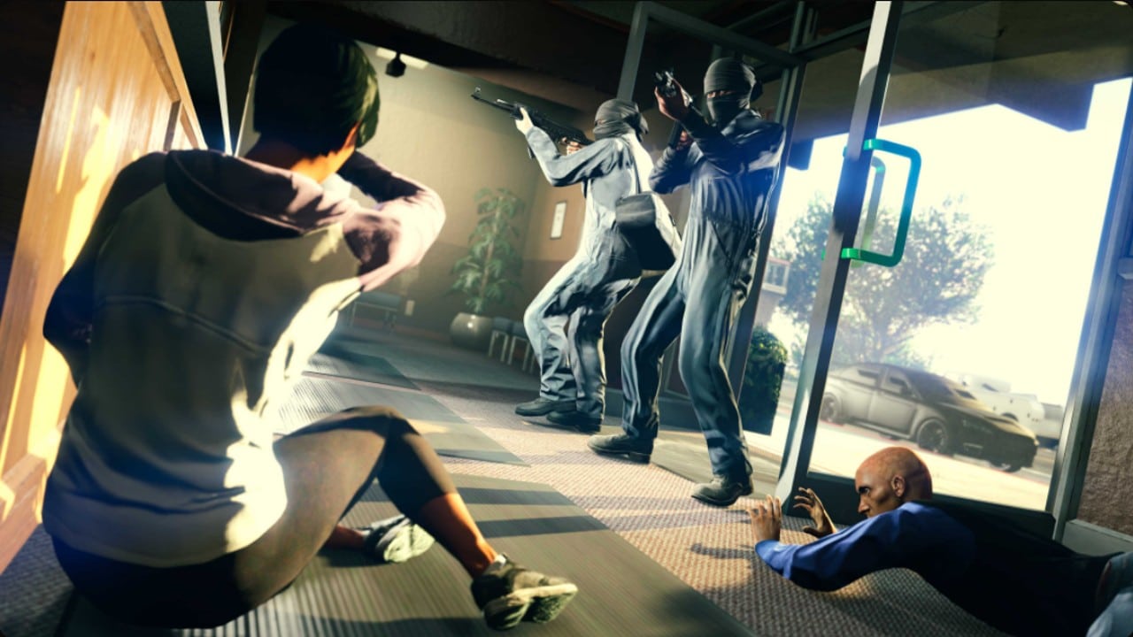 GTA Online - jogadores praticando um assalto a um banco