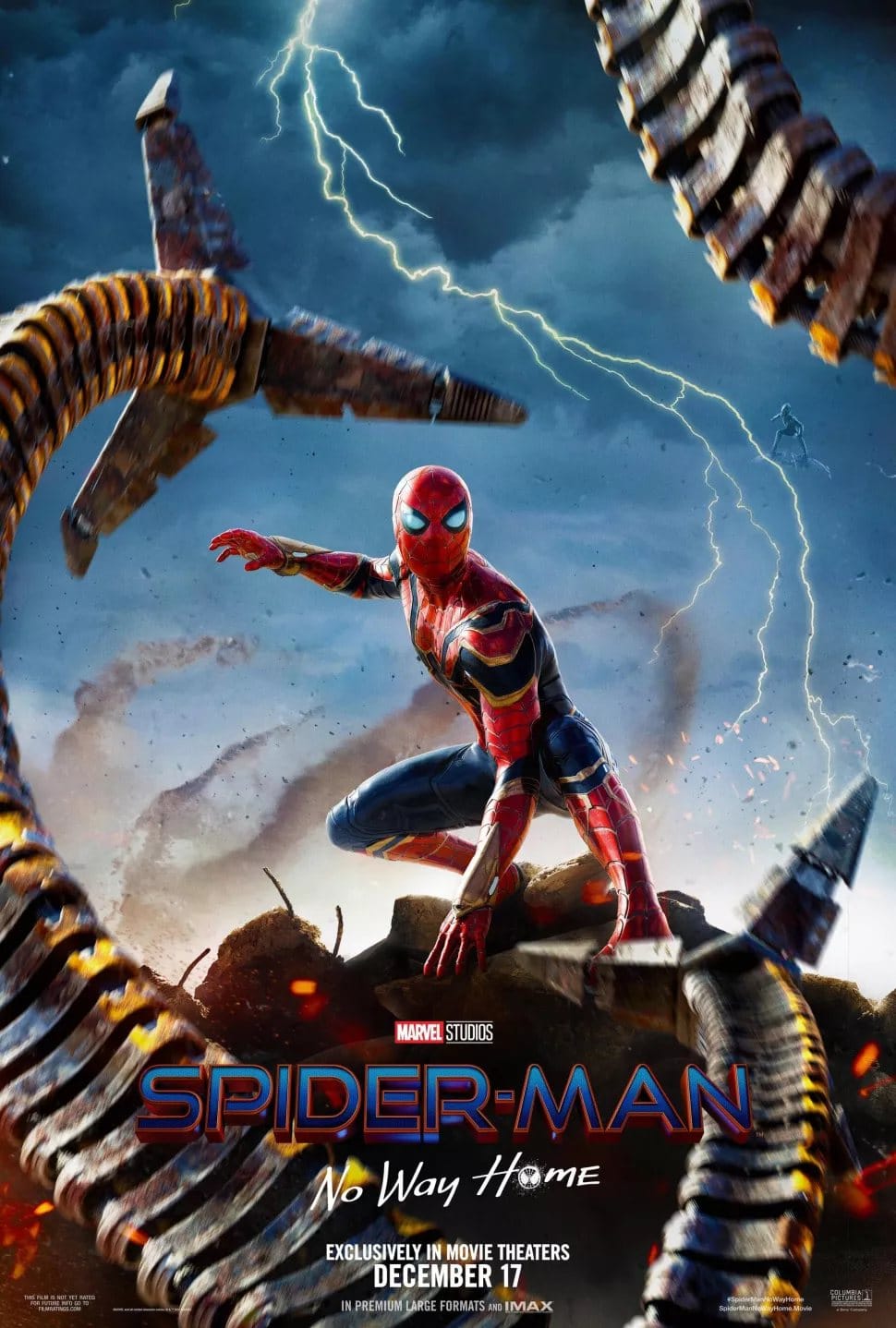 poster de Homem-Aranha: Sem Volta para Casa com quatro vilões perseguindo o herói