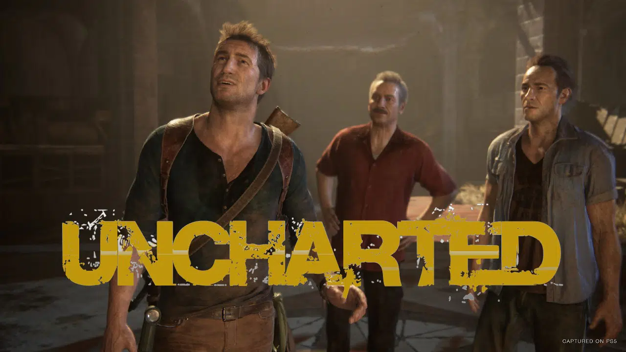 Uncharted 4 para PC e PS5 - personagens olhando para o alto durante exploração