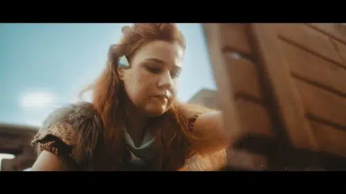 Ação da PlayStation mostra Aloy escalando prédios em São Paulo