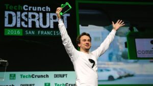 Velho conhecido? Elon Musk contrata hacker do PS3 para “salvar o Twitter”
