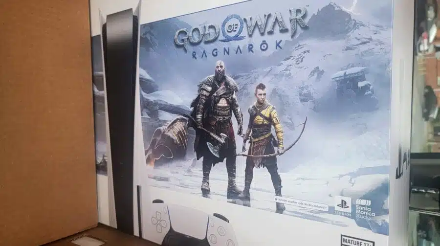 Sony envia bundle do PS5 com God of War Ragnarok por engano