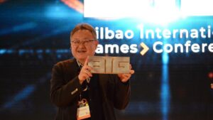 Por sua história na PlayStation, Shuhei Yoshida é premiado em evento