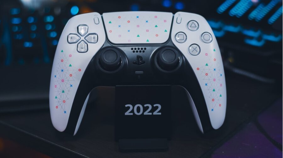 PlayStation presenteia devs com DualSenses personalizados