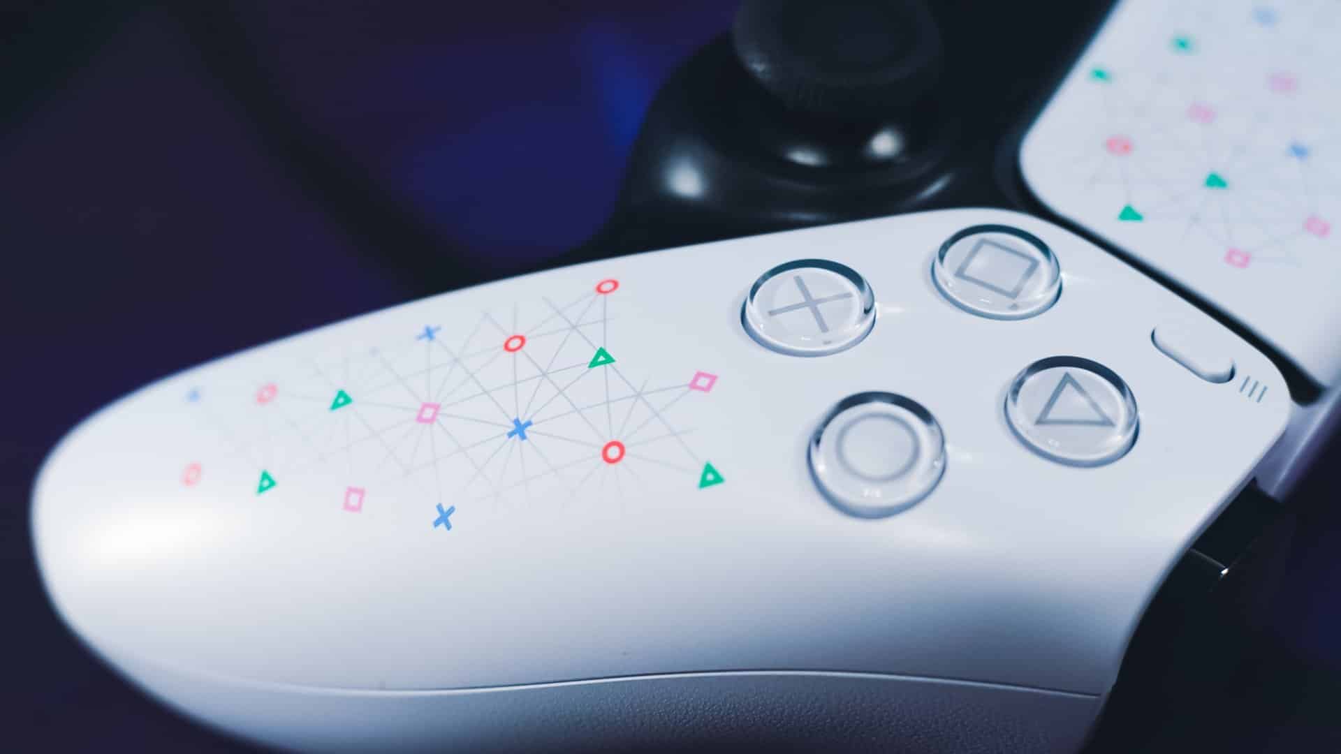 PlayStation presenteia devs com DualSenses personalizados 4 DualSense personalizado 4