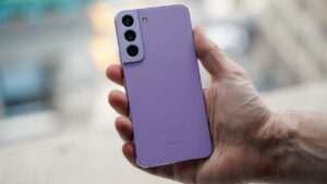 Galaxy S22 recebe update que promete melhorias na câmera