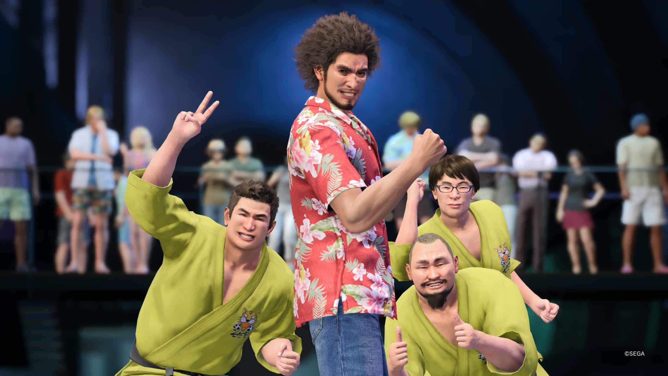 Homens comemoram vitória e posam pra foto em Like a Dragon: Infinite Wealth