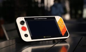 Novo portátil da MyArcade incorpora vários controles do Atari