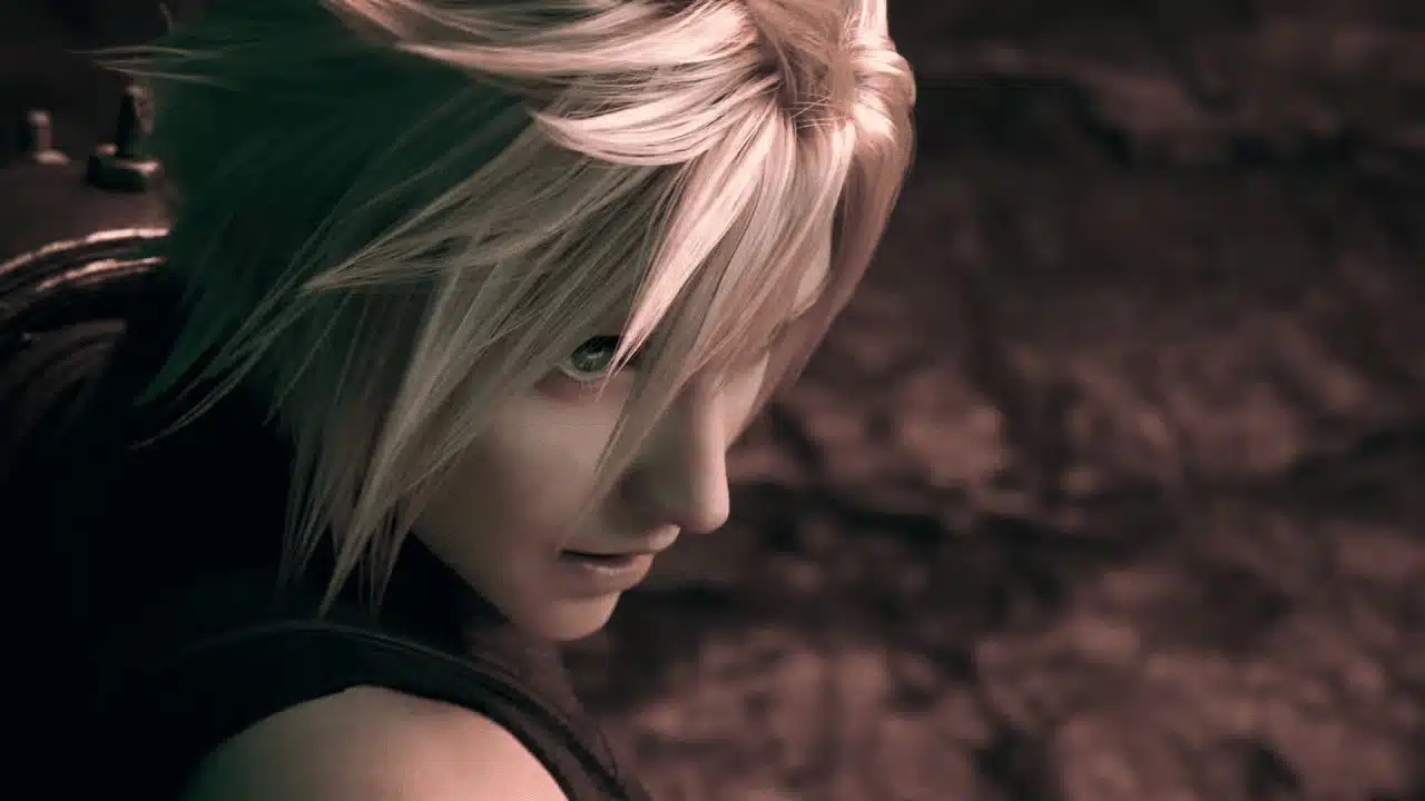 Final Fantasy VII Rebirth - Cloud em posição de batalha com cabelos loiros e roupa preta.
