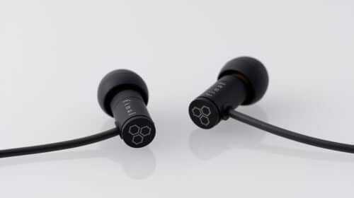 Final anuncia VR500, fones de ouvido intra-auriculares para gamers