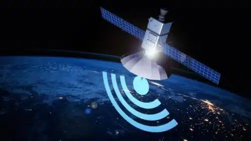 Internet via satélite: Anatel libera testes para celulares no Brasil