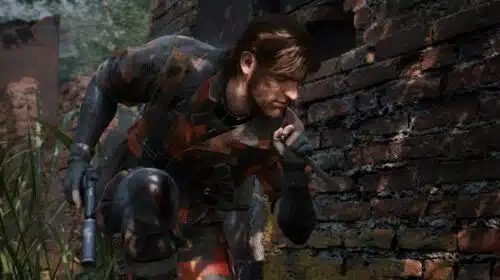 Ator de Solid Snake está jogando Metal Gear Solid Delta e diz: 