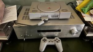 PS1 de internauta vira “controle” de aparelhos de som