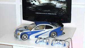 Fã exibe versão rara do PS2, inspirada em Need For Speed Most Wanted; confira