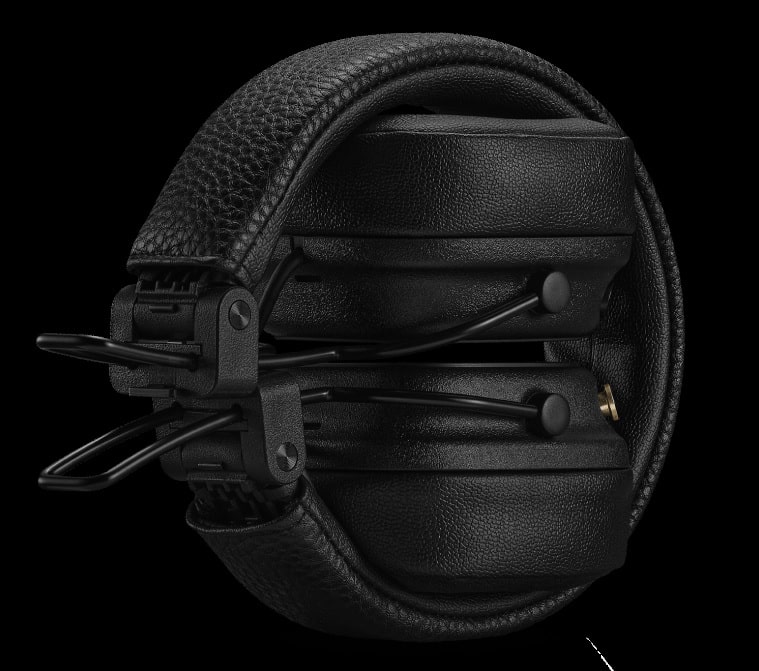 Novo headphone da Marshall oferece 100 horas de autonomia 2 Major V aparece dobrado para transporte na imagem.